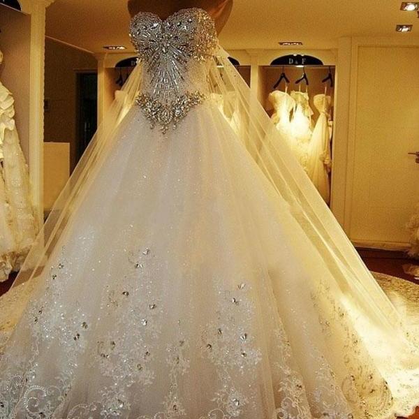 Luxurious Crystals Tulle Bridal Gown Sweetheart Neck Lace